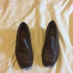 Brown women’s dress shoes